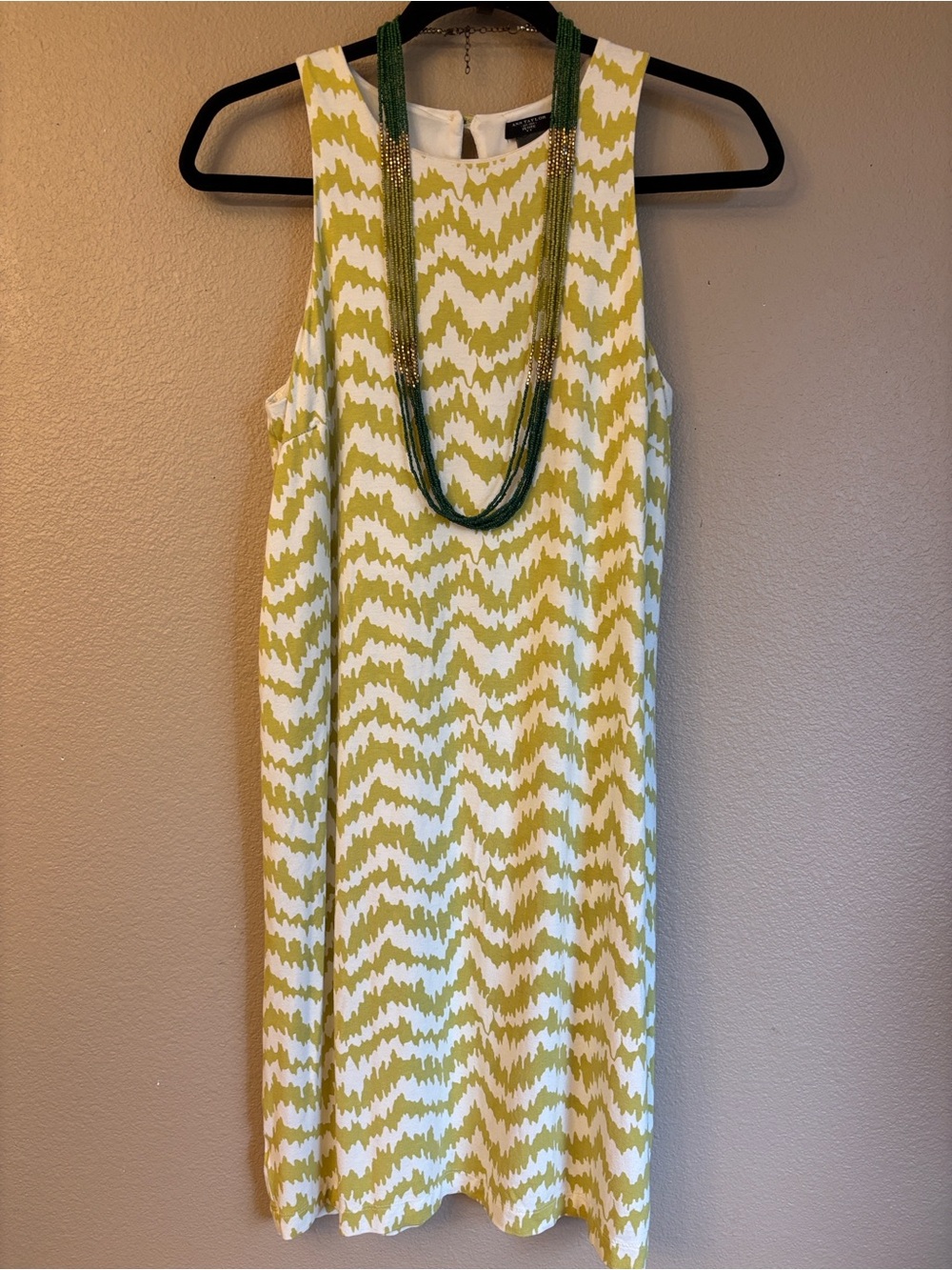 Ann Taylor MP Medium Petite White Lime Green Zigzag Sleeveless Shift Dress